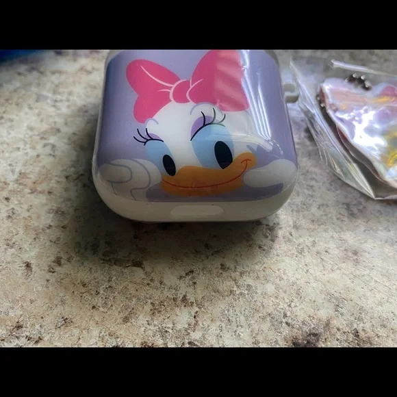 Daisy AirPods 2nd Generation Case NEW Daisy Duck - Picture 3 of 6
